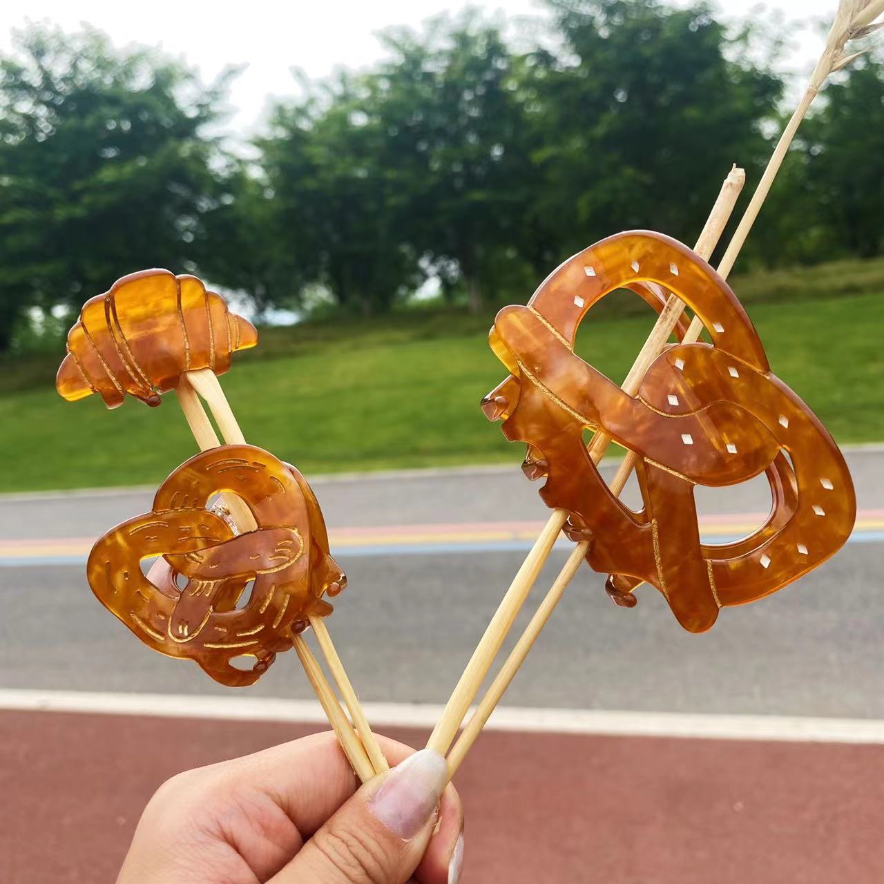 Wholesale Acetic Acid Lye Bagel Hairpin